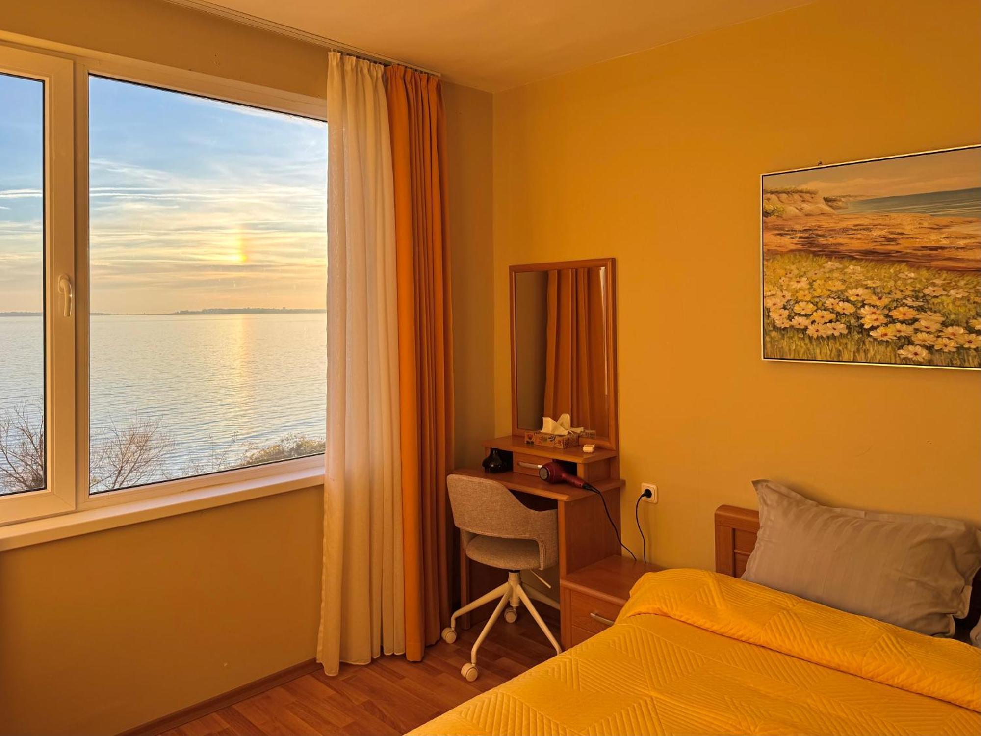 Beachfront Havana Sveti Vlas Exterior photo