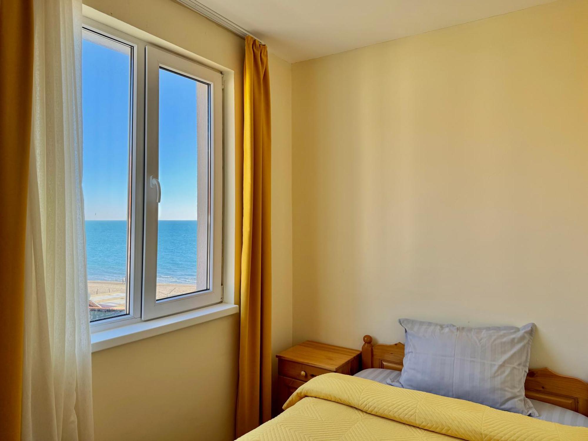 Beachfront Havana Sveti Vlas Exterior photo